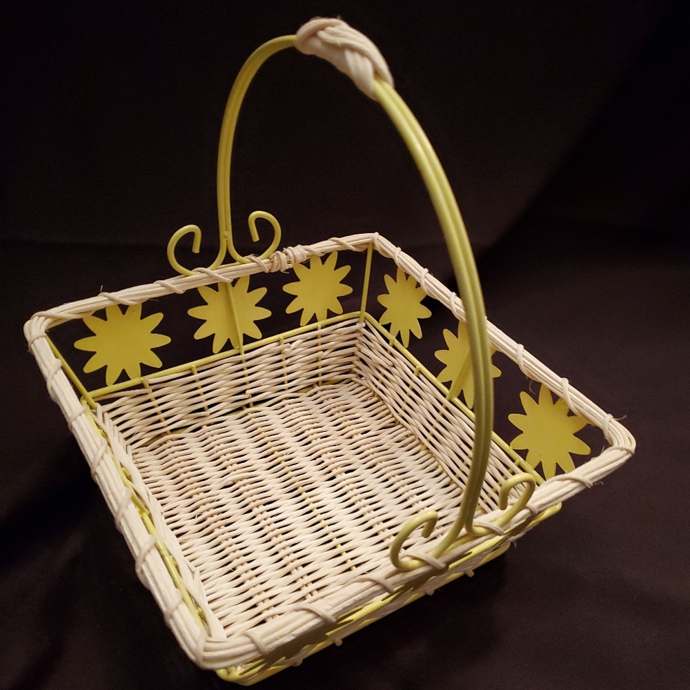 NEW➡️ Spring Basket